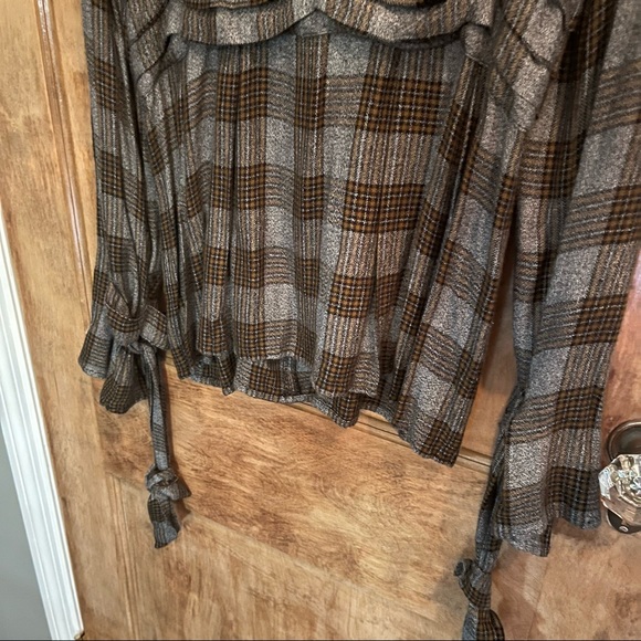 Something Navy Checkered Gingham Treasure Bond Top - Picture 8 of 11